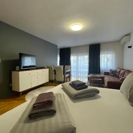 Guest house For